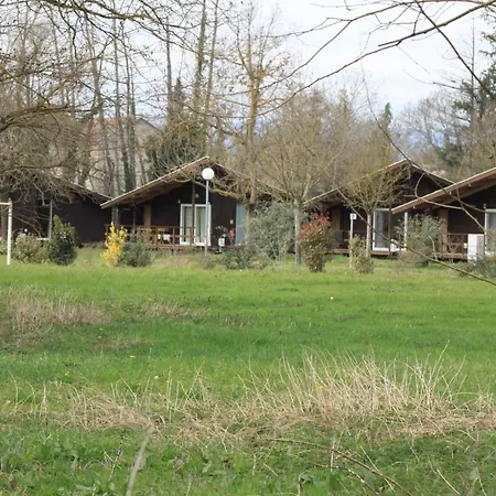 مكان تخييم De La Chalaronne